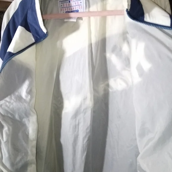 Vintage Men's Yankees Windbreaker - Picture 9 of 12